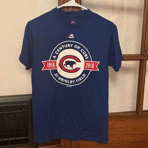 Men’s Chicago Cubs Majestic S Tshirt NWT
